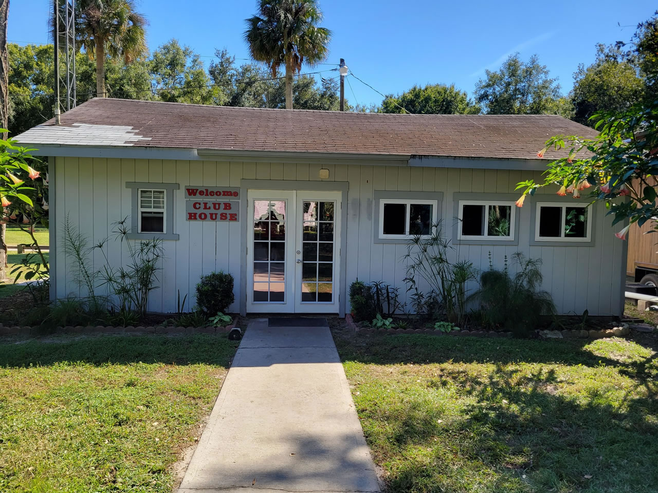 Clubhouse at Citra Royal Palm RV Park