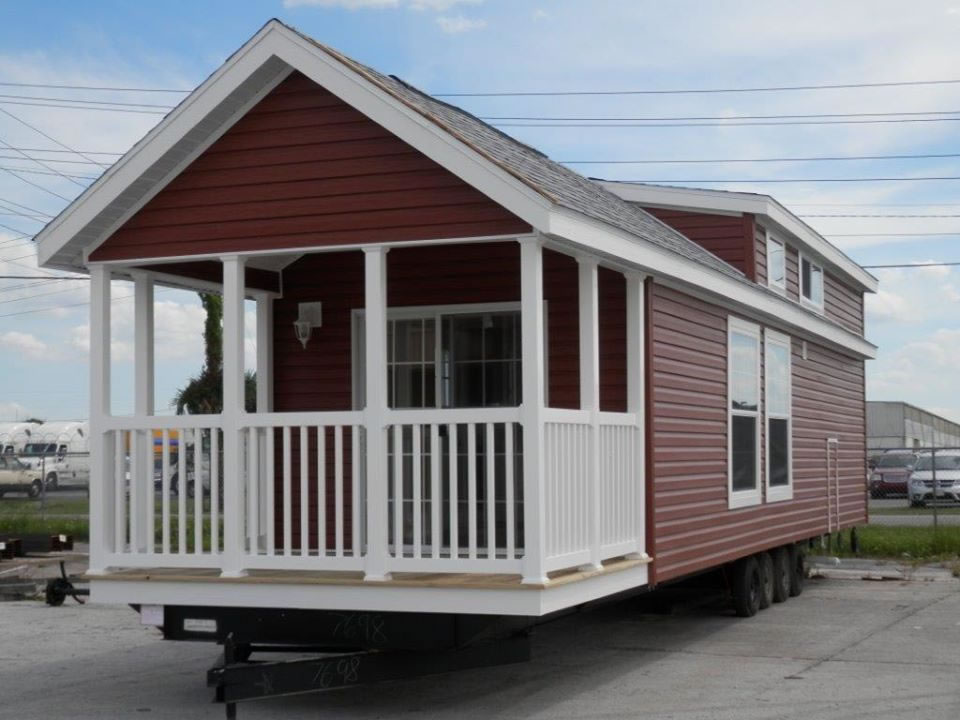 2015 Skyline Park Model Tiny Home On Wheels For Sale $49,000